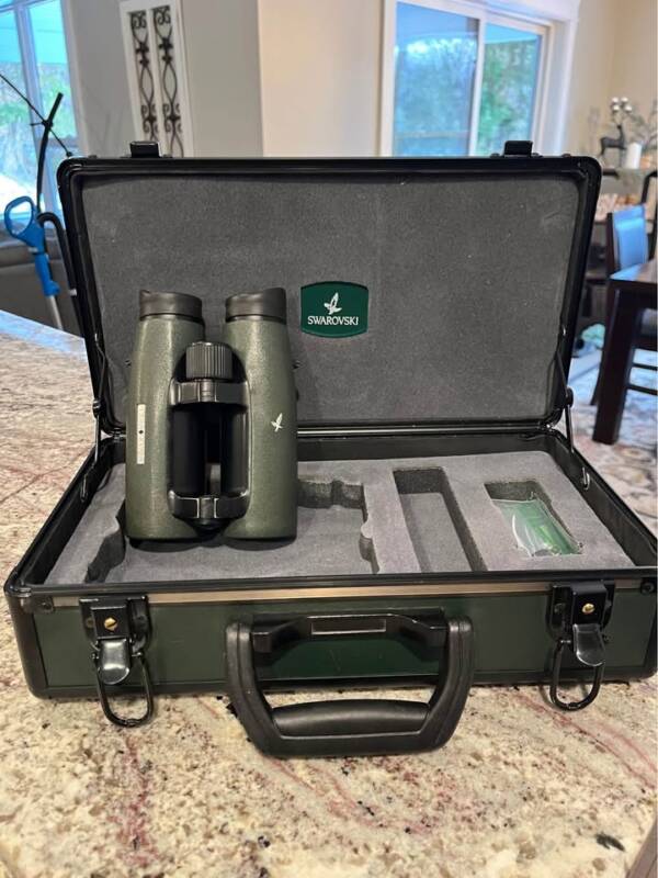 Pristine Swarovski Binoculars Pair- Excellent Condition - Image 2