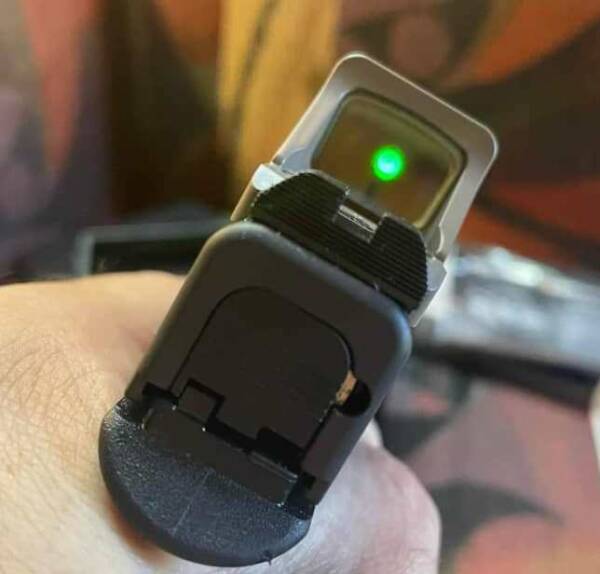 GLOCK 43X MOS 9MM - Compact Power with Precision - Image 3