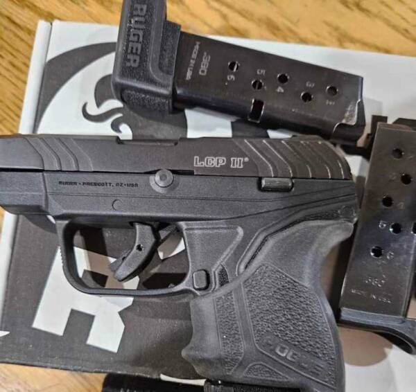 RUGER LCP II LITE 22LR 10R HOGUE - Compact and Reliable - Image 2